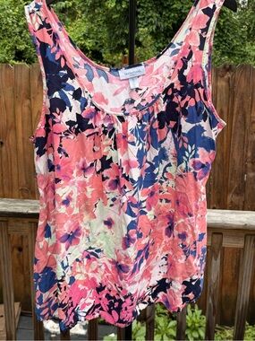 Motherhood Coral, Navy & Cream Floral Scoop Tank